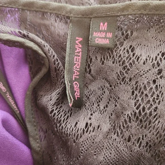 Material Girl purple racerback blouse with lace back size M - Picture 3 of 4